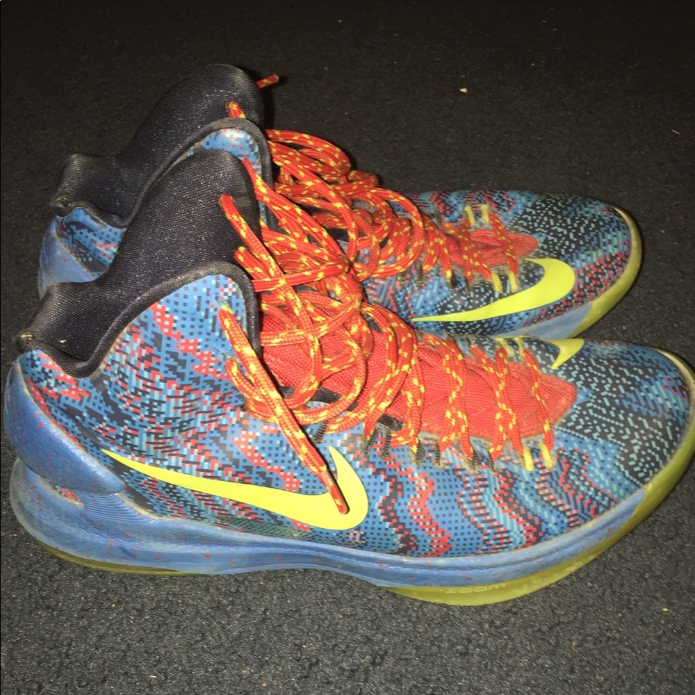 Kd V Christmas edition